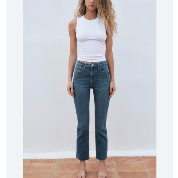 Zara TRF Flared Cropped High Waist Jeans Dark Wash Raw Hem Women’s Sz 8 - Picture 1 of 6